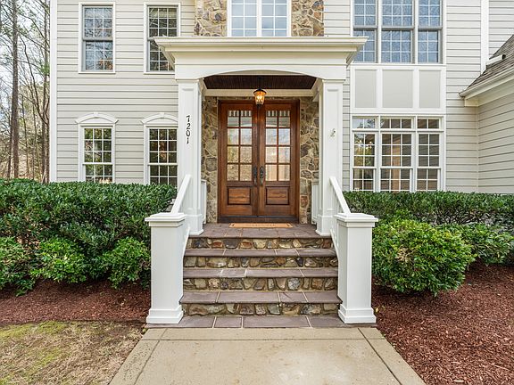 2nd image of 7201 Sparhawk Rd