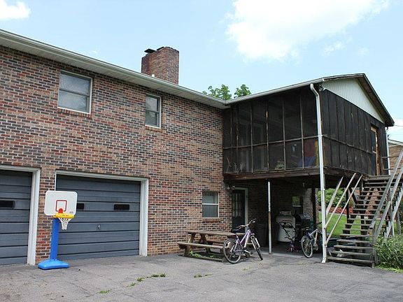 2nd image of 3310 Nevada Pl