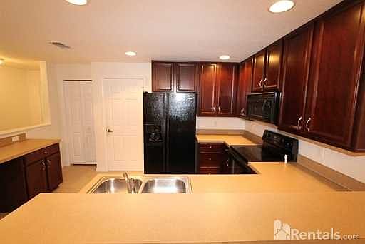 5th image of 4064 Pitch Pine Cir