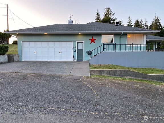 2nd image of 1701 Sherwood Lane