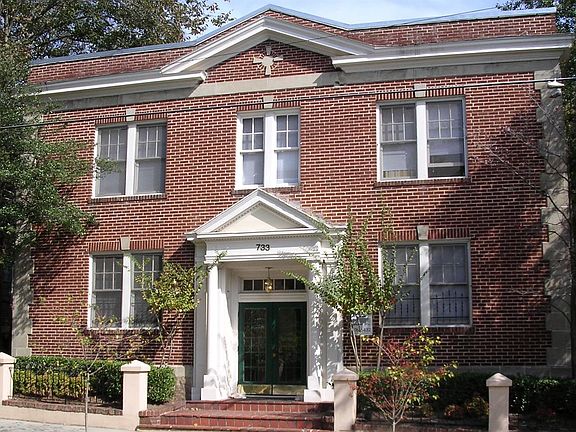 733Frederica St