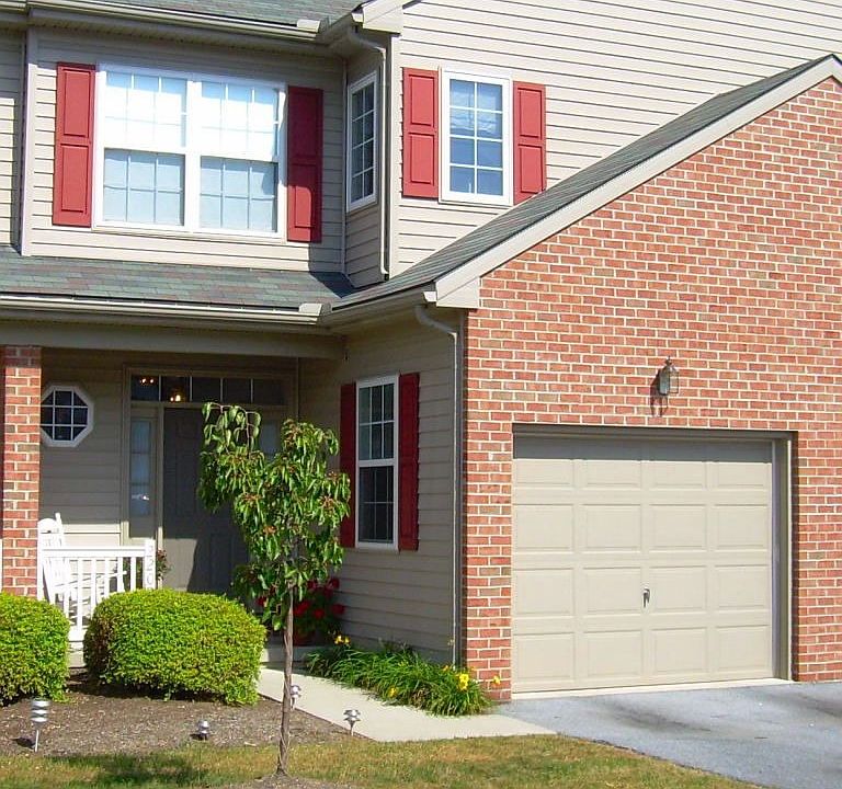 Terrific Hilltop Condo