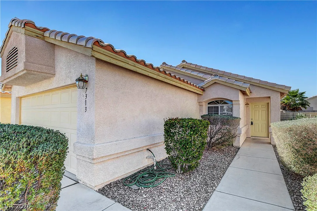 3 bed, 2.0 bath, 1252 sqft, $1,750 — Photo 4
