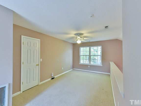 5th image of 703 Edenberry Dr
