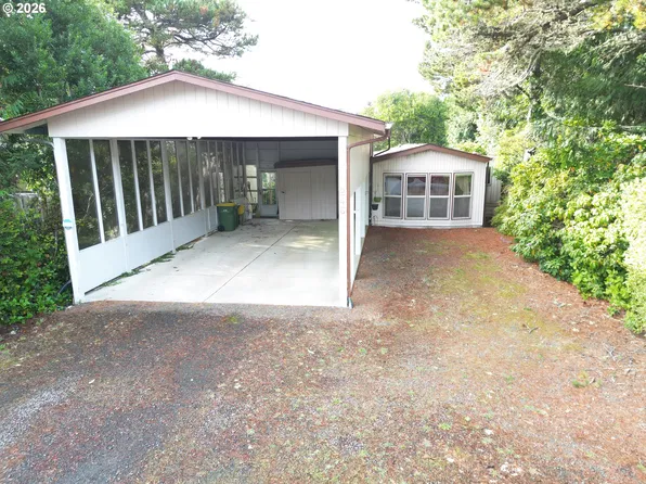 1600 Rhododendron Dr Space 246, Florence, OR 97439