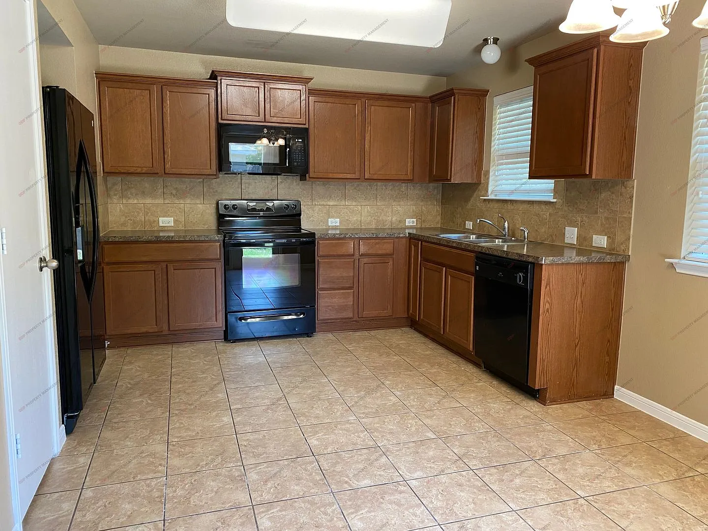 4Bed I 2 Bath- Heritage Neighborhood - Temple ISD — Photo 2