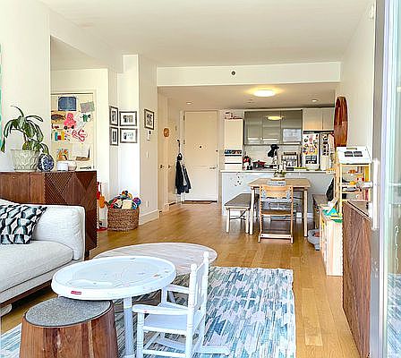 3rd image of 2-26 50th Ave Penthouse E