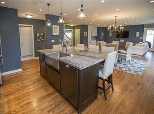 18790 Inglewood Ave, Rocky River, OH 44116