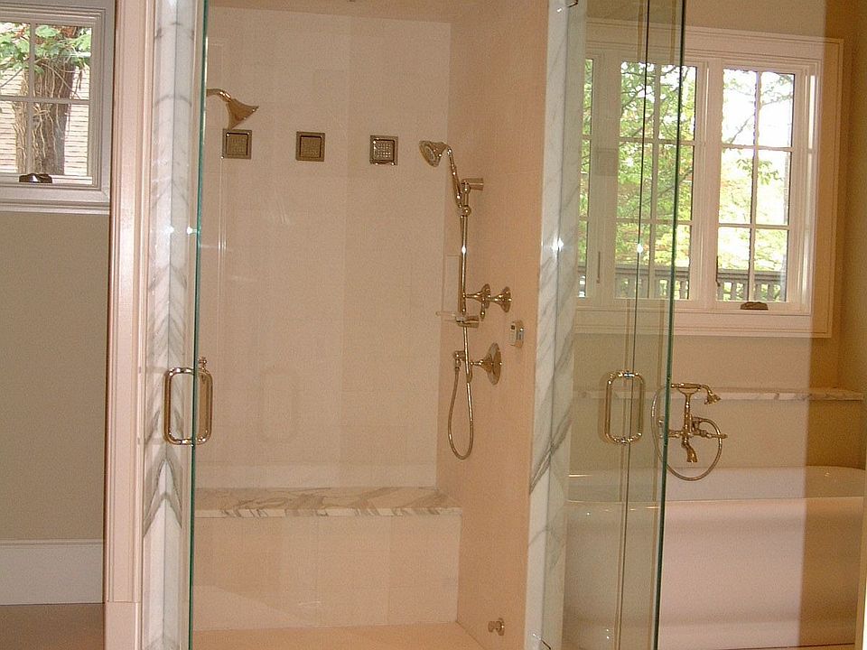 Amazing spa retreat in master bathrm-his/hervanities, water haven shwr., his/h