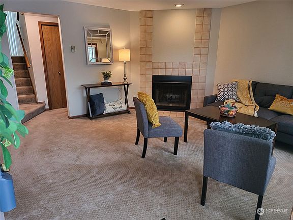 4th image of 4315 164th St SW APT 302