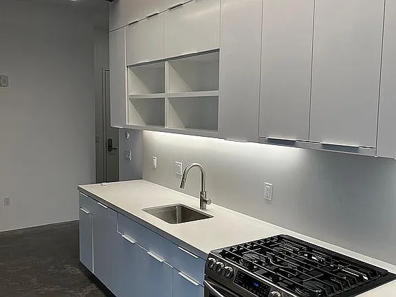 1431 Center St #204 — Photo 14