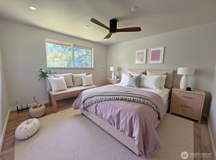 178 Lovers Ln UNIT A202, Eastsound, WA 98245