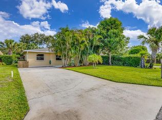 2555 Venice Dr, Palm Beach Gardens, FL 33410