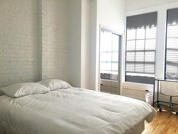 2nd image of 36 Waverly Pl #4