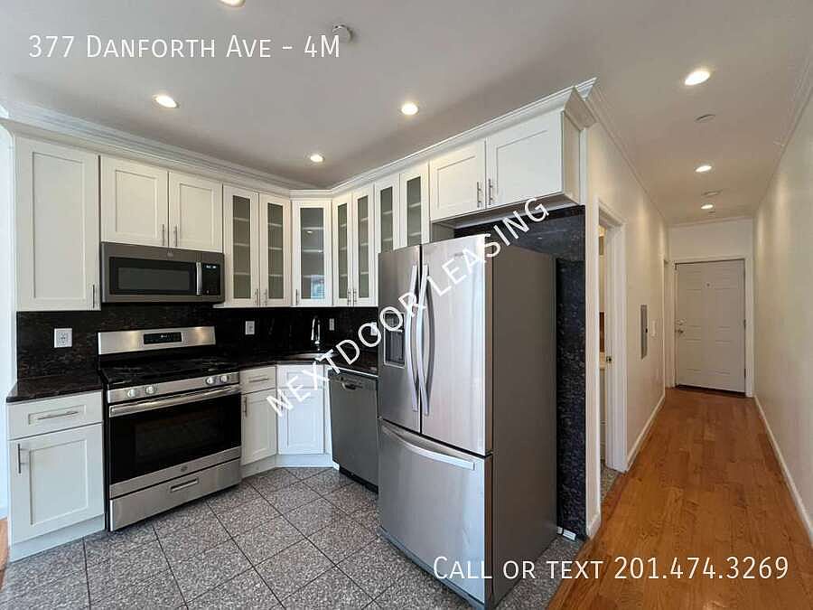 1st image of 377 Danforth Ave #4M