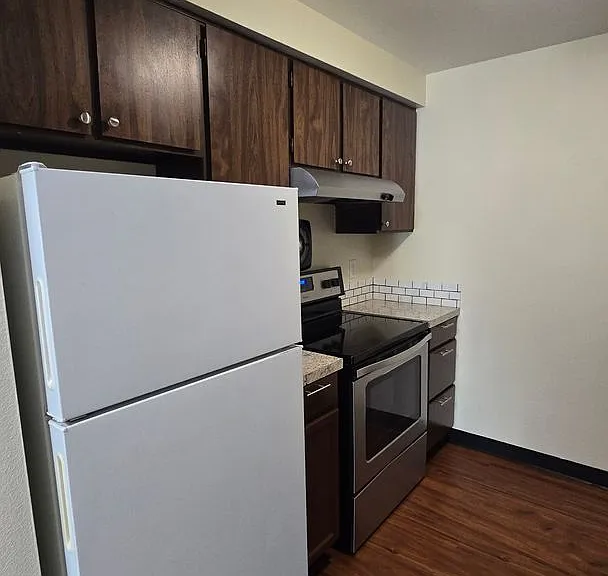 Whitman Park Apartments — Photo 15