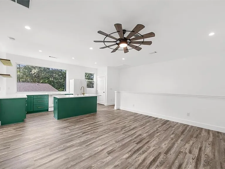 1871 Dyer Cir — Photo 16