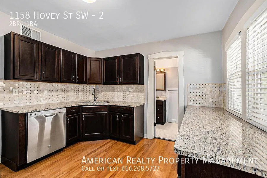 2 bed, 900 sqft, $1,700 — Photo 2