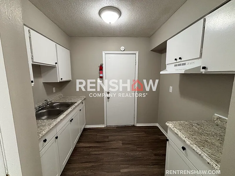 2 bed, 1.0 bath, 801 sqft, $795 — Photo 4