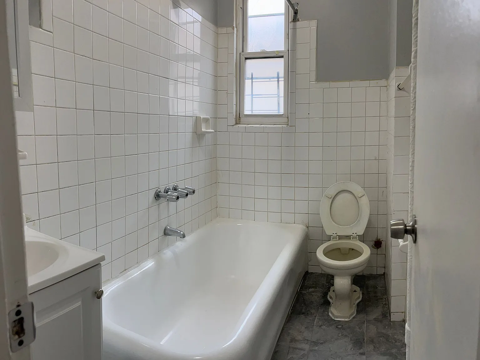 3 bed, $3,500 — Photo 4