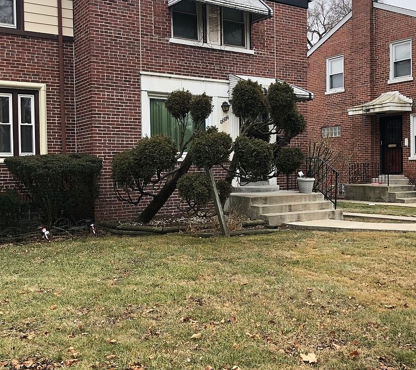 2nd image of 9647 S Euclid Ave