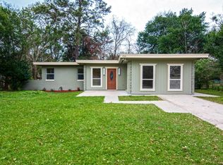 1944 Constant Dr, Jacksonville, FL 32210