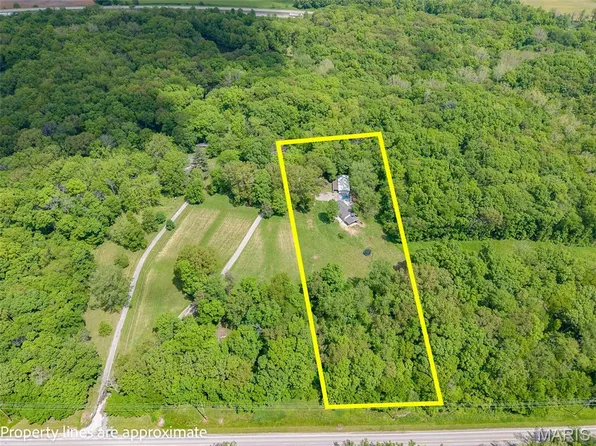 412 E Johnson St, Pocahontas, IL 62275