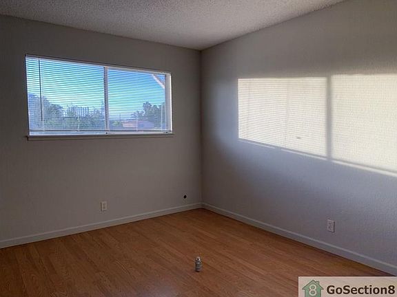 5th image of 1618 Virginia Ave APT 3