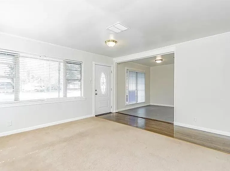 4230 W Broadway St — Photo 5