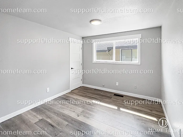 405 Maple Ave NW — Photo 11