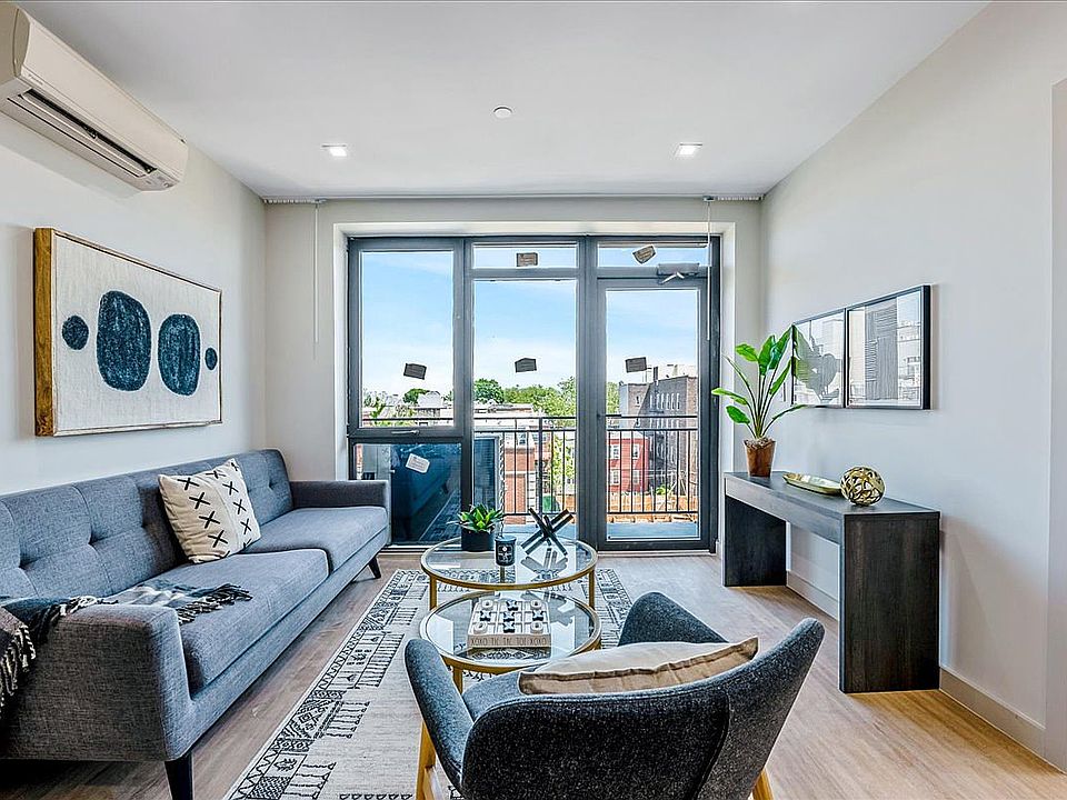 1st image of 51-24 Roosevelt Ave #301