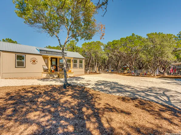 3160 FOREST TRAIL DR, Bandera, TX 78003