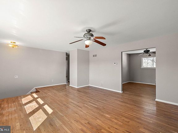 3rd image of 2627 Crossgate Dr