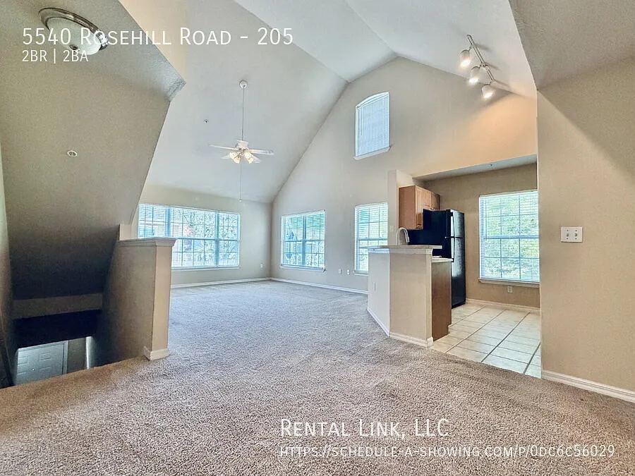 Photo 2 of 36 - 5540 Rosehill Rd #205 - Sarasota, FL Building Photo - 5540 Rosehill Rd #205