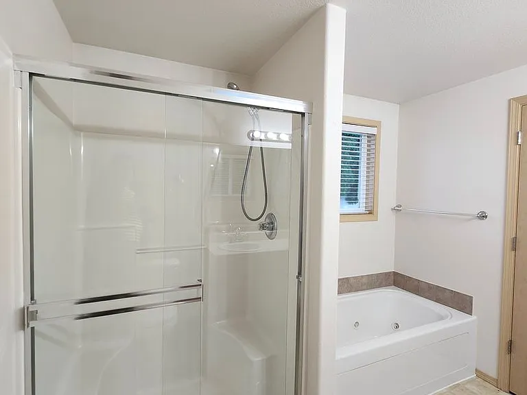 5811 Austin Ct — Photo 16