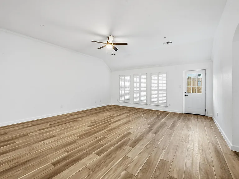 2216 Paige Ct — Photo 21