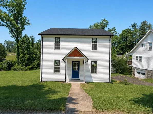 1260 College Park, Fairmont, WV 26554
