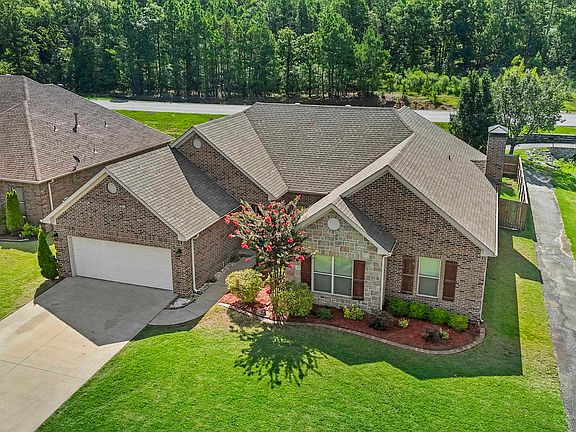 3rd image of 109 Summit Dr