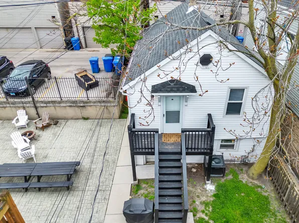 Marshfield Apartments