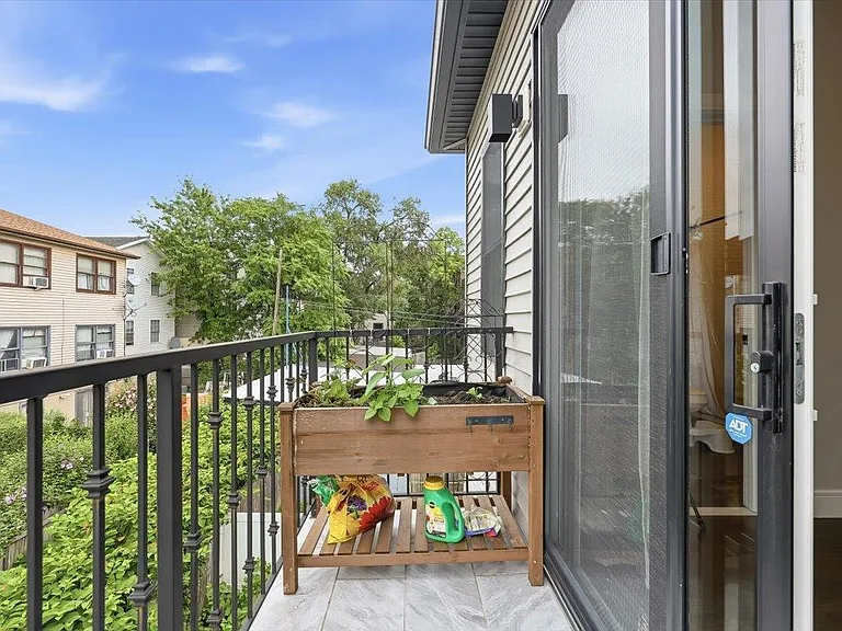 192 Congress St #2 — Photo 20