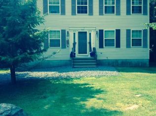 8866 Chipmunk Ln, Tobyhanna, PA 18466
