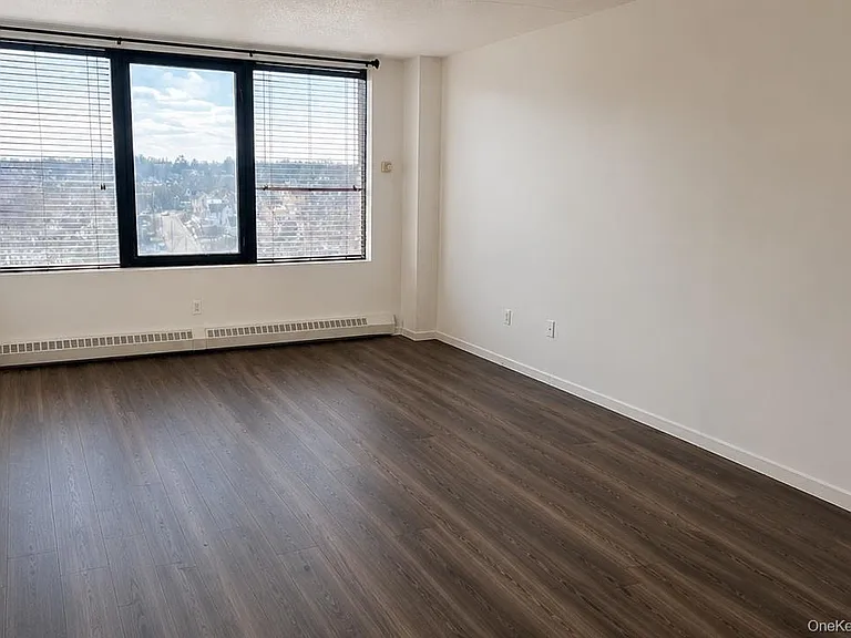 4 Martine Ave #1212 — Photo 9