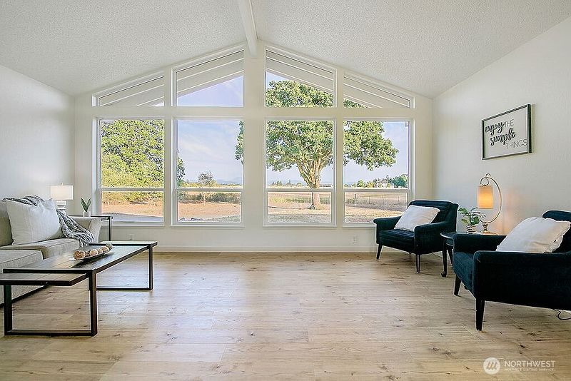 3rd image of 238 Rodeo Lane