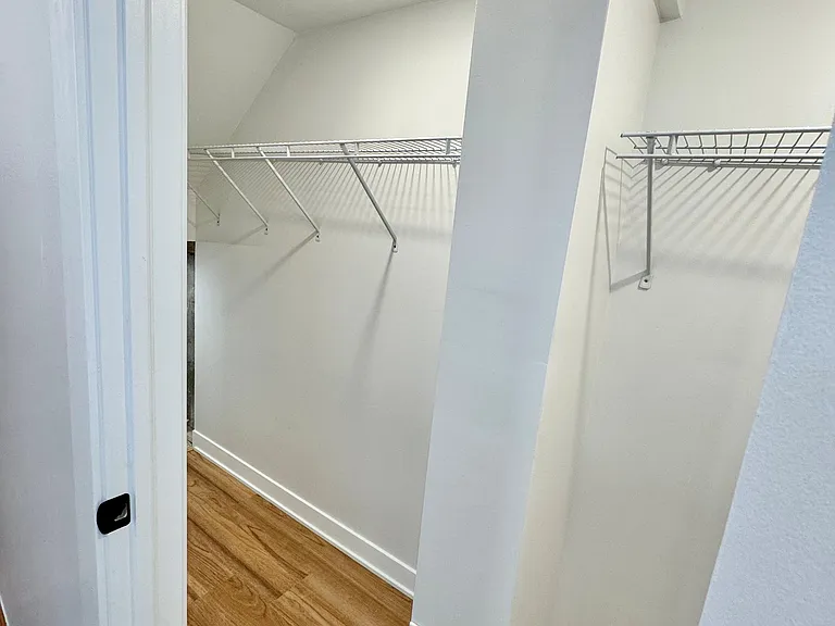 4816 W Henderson St #G — Photo 20