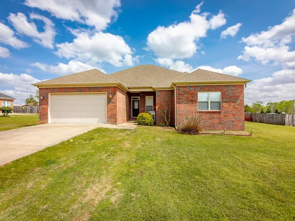 75 Booker Dr, Lonoke, AR 72086