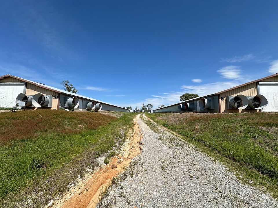 1st image of 40 Shaw Cemetery Rd