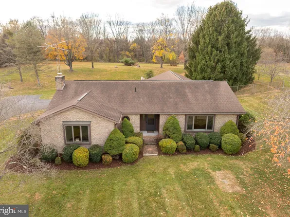 3470 Charles Town Rd, Kearneysville, WV 25430