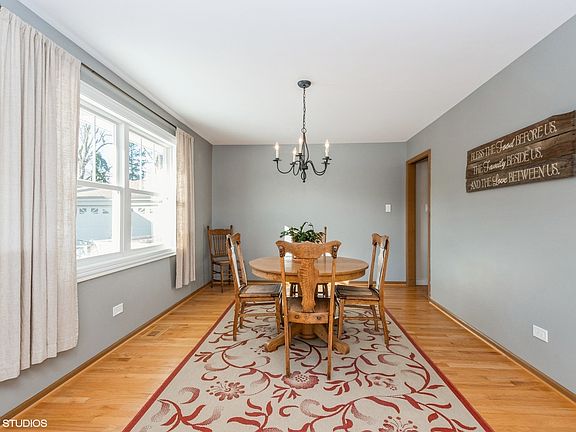 3rd image of 16840 Cherry Creek Ave