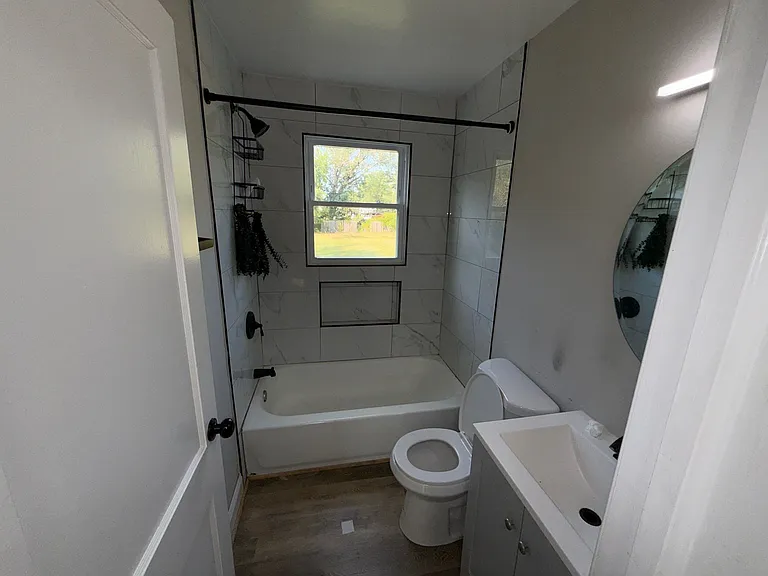 7520 Burgess Ln — Photo 14