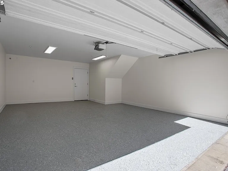1688 NW Riverscape St — Photo 7